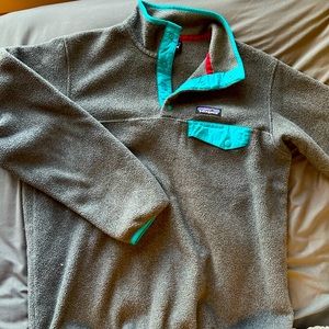 Patagonia pullover size small; in great shape!